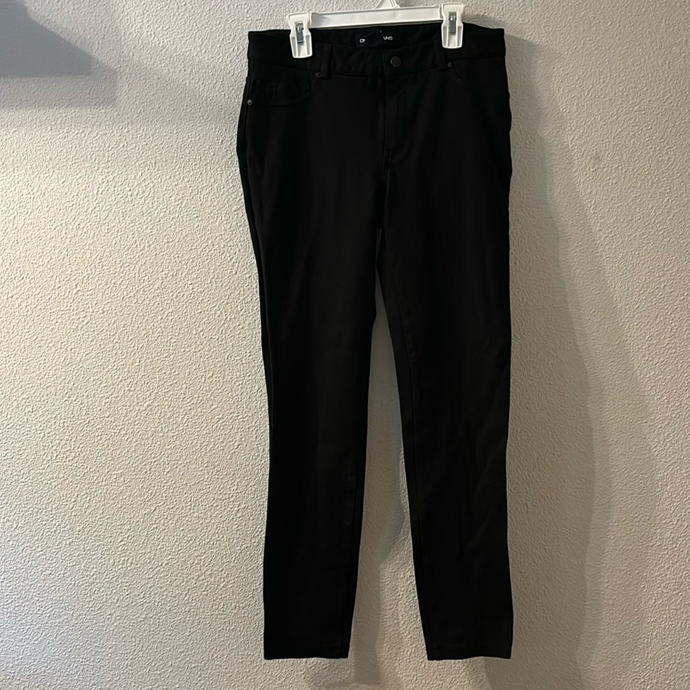 DKNY Black stretchy dress pants size small